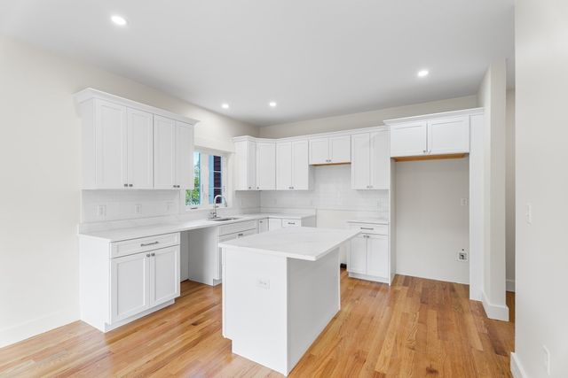 76 Valmor St, Worcester, MA 01604