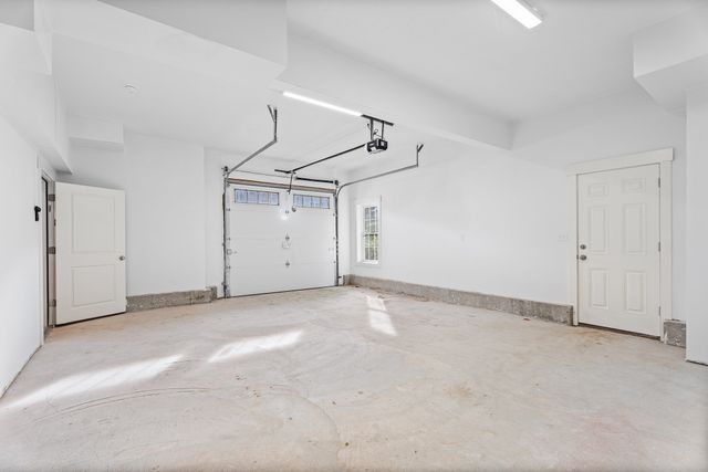 76 Valmor St, Worcester, MA 01604