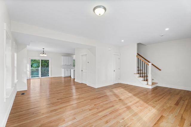 76 Valmor St, Worcester, MA 01604
