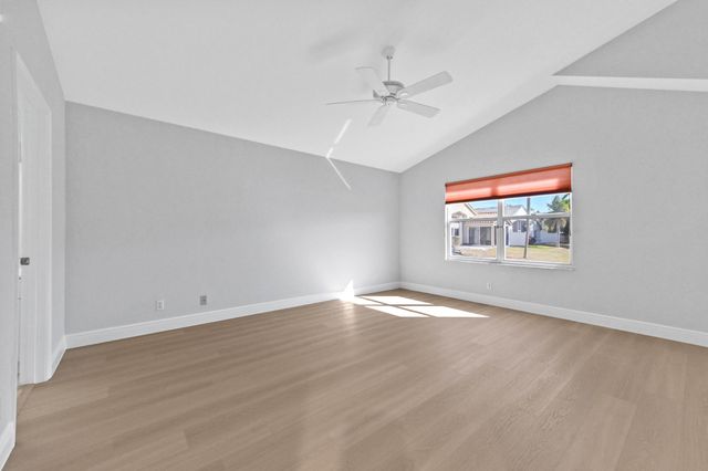 14066 Glenlyon Court, Delray Beach, FL 33446