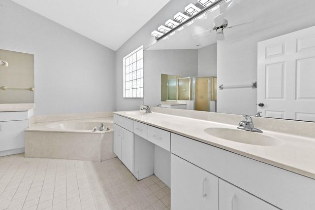 14066 Glenlyon Court, Delray Beach, FL 33446