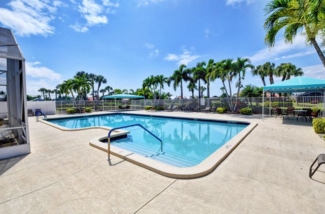 14066 Glenlyon Court, Delray Beach, FL 33446