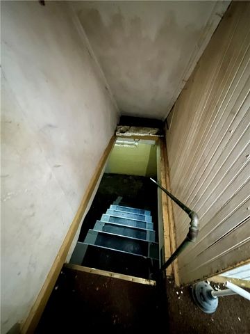 801 Fallowfield, Charleroi Boro, PA 15022