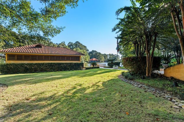 16 Chandeleur Point, Hattiesburg, MS 39402