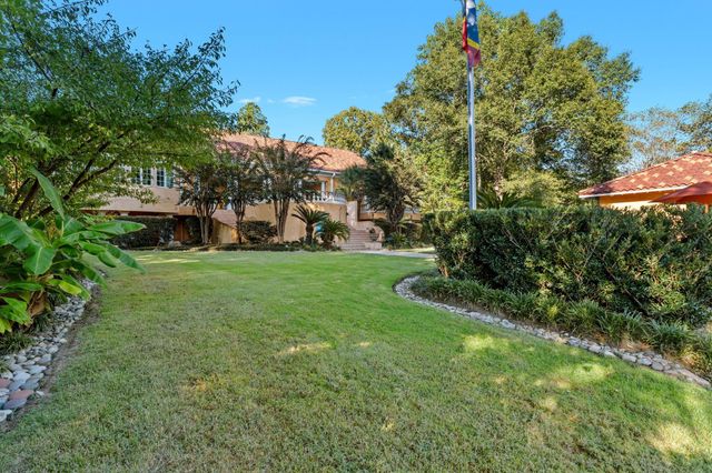 16 Chandeleur Point, Hattiesburg, MS 39402