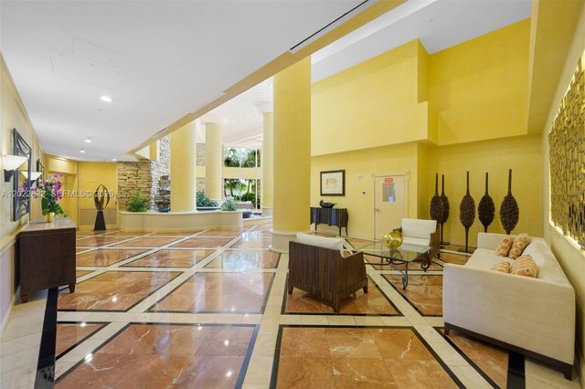 20281 E Country Club Dr 2310, Aventura, FL 33180