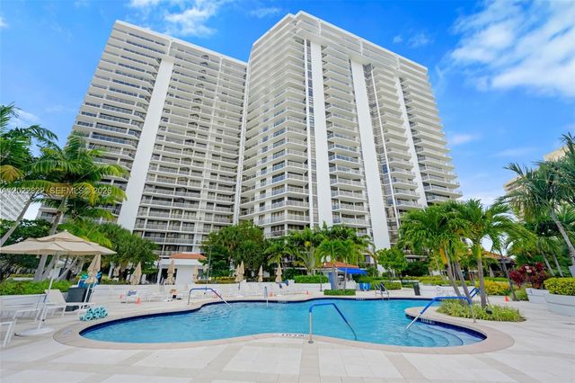 20281 E Country Club Dr 2310, Aventura, FL 33180