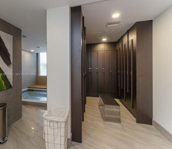 20281 E Country Club Dr 2310, Aventura, FL 33180