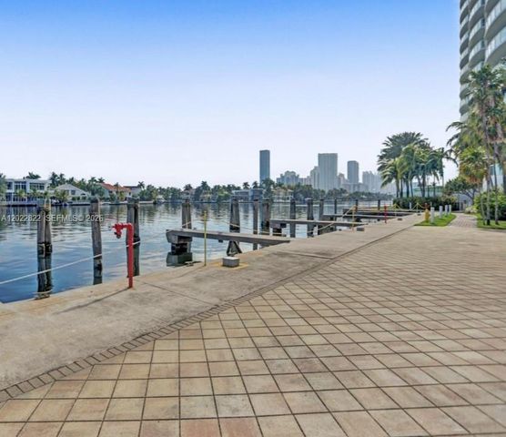 20281 E Country Club Dr 2310, Aventura, FL 33180