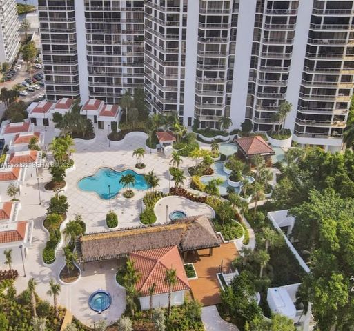 20281 E Country Club Dr 2310, Aventura, FL 33180