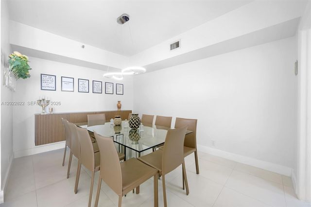 20281 E Country Club Dr 2310, Aventura, FL 33180
