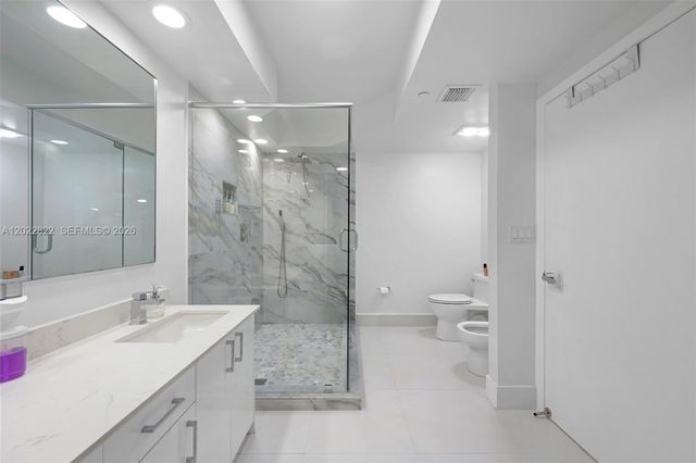 20281 E Country Club Dr 2310, Aventura, FL 33180