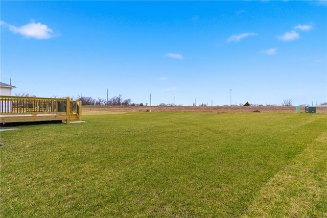 19614 W 201st Street, Spring Hill, KS 66083