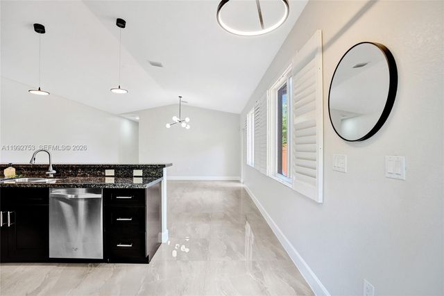 60 NE 26th St 60, Wilton Manors, FL 33305