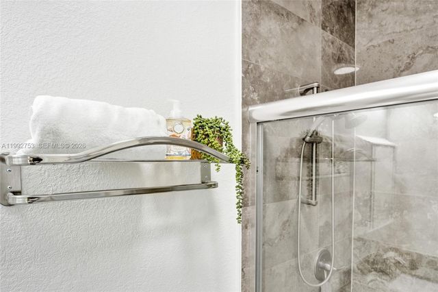 60 NE 26th St 60, Wilton Manors, FL 33305