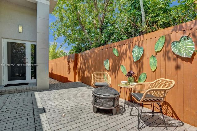 60 NE 26th St 60, Wilton Manors, FL 33305