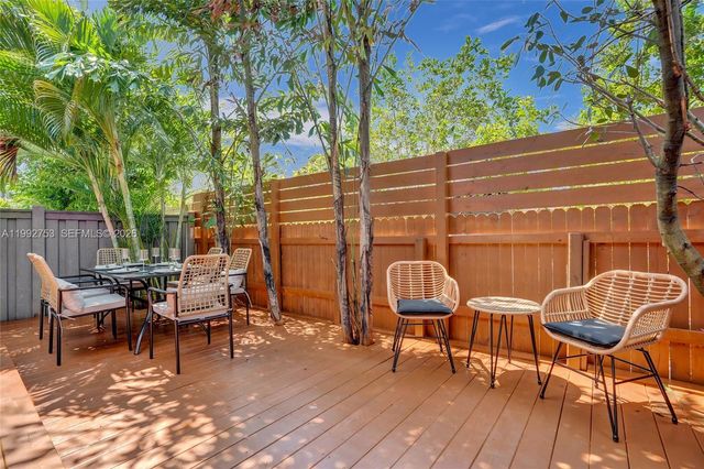 60 NE 26th St 60, Wilton Manors, FL 33305