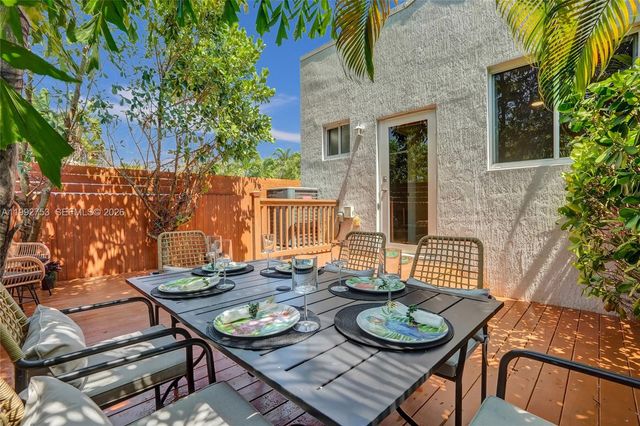 60 NE 26th St 60, Wilton Manors, FL 33305