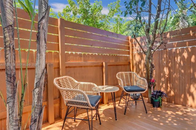 60 NE 26th St 60, Wilton Manors, FL 33305