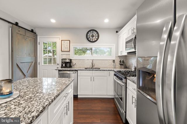 36 RICHARDS AVE, Pine Hill, NJ 08021