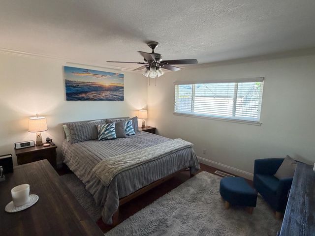 682 E Stuart Avenue, Fresno, CA 93710