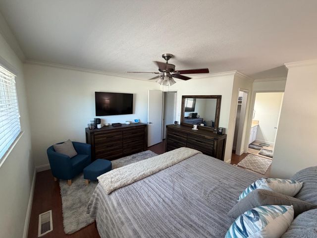 682 E Stuart Avenue, Fresno, CA 93710