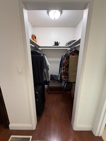 682 E Stuart Avenue, Fresno, CA 93710