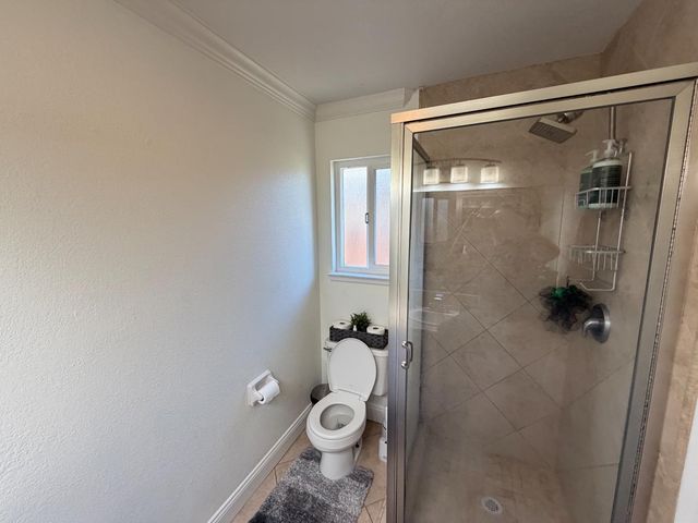 682 E Stuart Avenue, Fresno, CA 93710