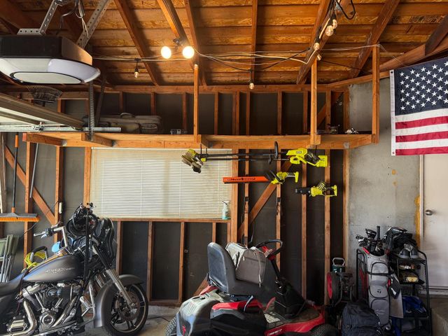 682 E Stuart Avenue, Fresno, CA 93710