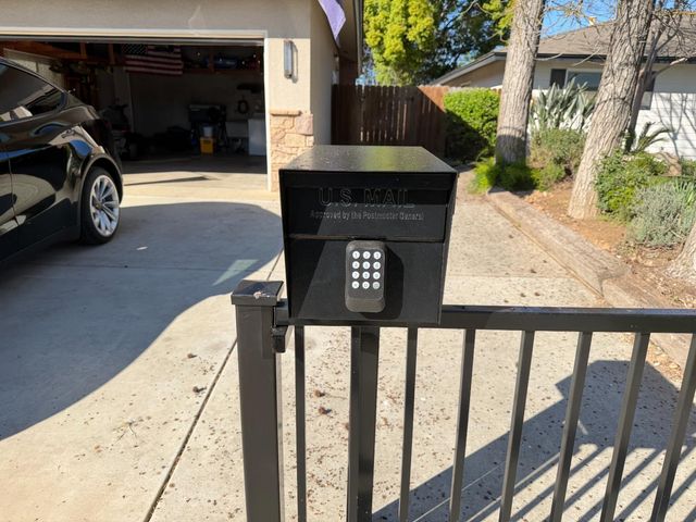 682 E Stuart Avenue, Fresno, CA 93710