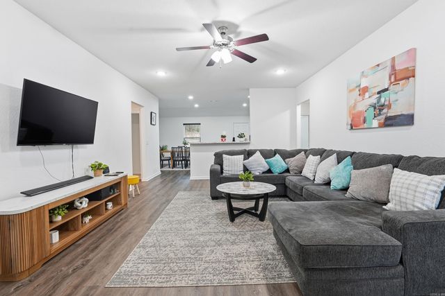 1050 Gallery Drive, Conway, AR 72032