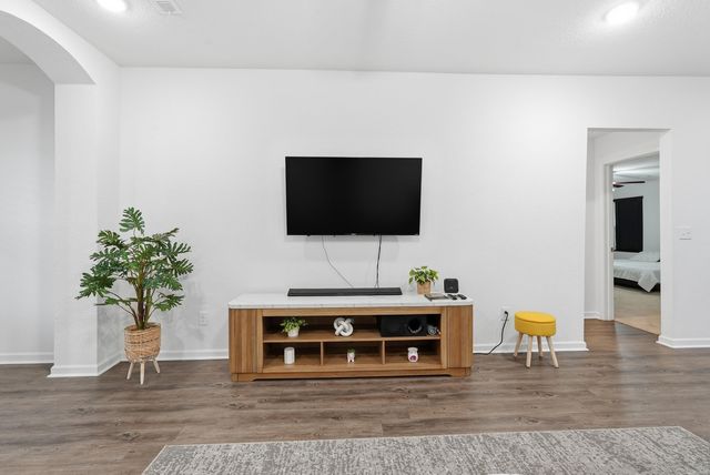 1050 Gallery Drive, Conway, AR 72032