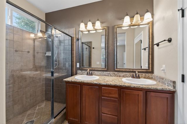 1851 N Dupree Lane, Clovis, CA 93619