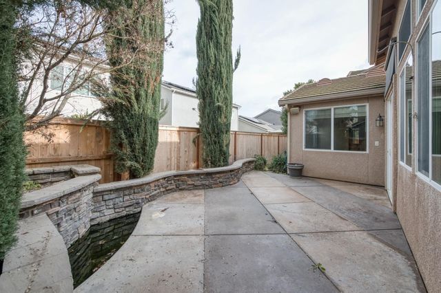 1851 N Dupree Lane, Clovis, CA 93619