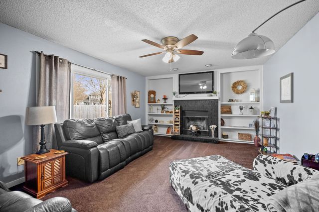 1100 2nd Street, Waukee, IA 50263