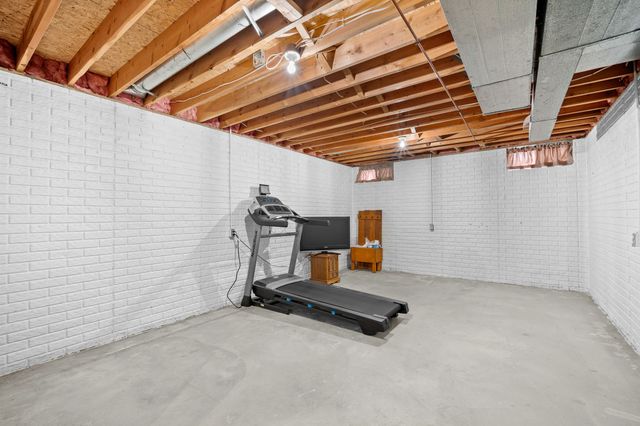 1100 2nd Street, Waukee, IA 50263