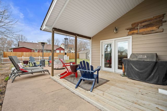 1100 2nd Street, Waukee, IA 50263