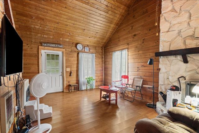 325 Classic Lane, Chatsworth, GA 30705