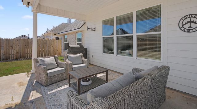 303 Prien Lake Loop, Bossier City, LA 71111