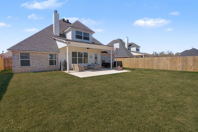 303 Prien Lake Loop, Bossier City, LA 71111