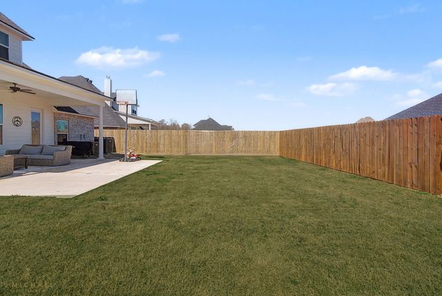 303 Prien Lake Loop, Bossier City, LA 71111