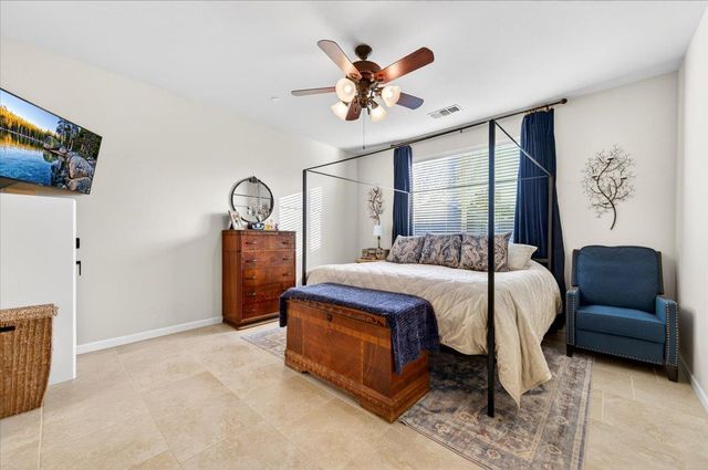 3088 Teague, Clovis, CA 93619