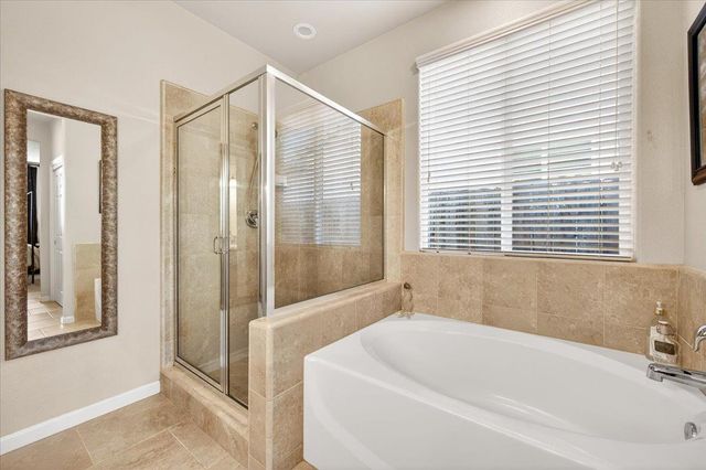 3088 Teague, Clovis, CA 93619