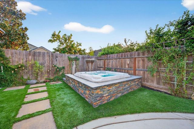 3088 Teague, Clovis, CA 93619