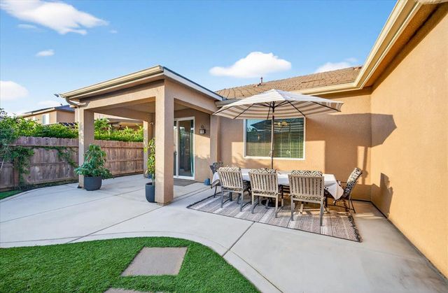 3088 Teague, Clovis, CA 93619