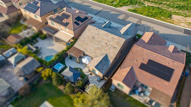 3088 Teague, Clovis, CA 93619