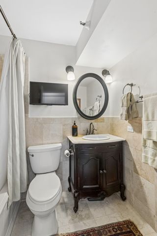 3660 N Lake Shore Drive 2812, Chicago, IL 60613