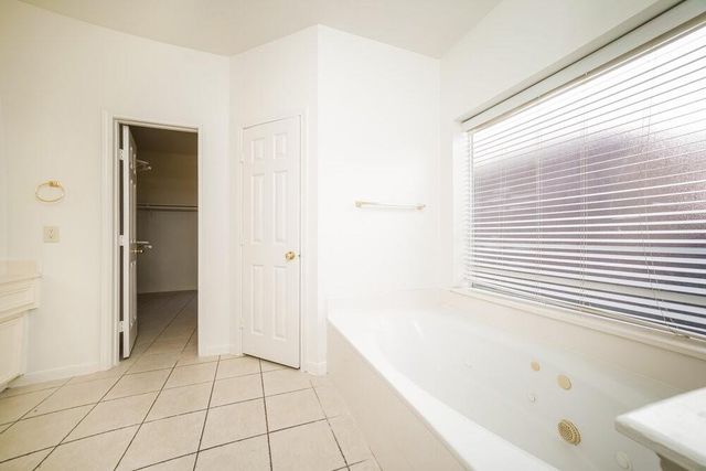 11727 Newlands Court, Tomball, TX 77377