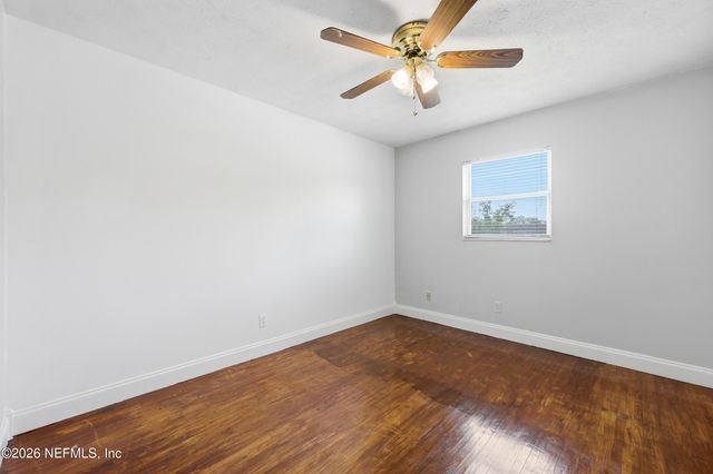 5855 W JAGUAR Drive, Jacksonville, FL 32244