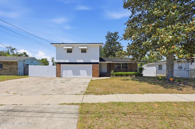 5855 W JAGUAR Drive, Jacksonville, FL 32244